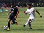 arema-cronus-juara-piala-bhayangkara-kalahkan-persib-2-0_20160403_232854.jpg