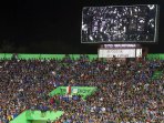 arema-ditahan-mitra-kukar-di-kandangnya_20161003_200754.jpg