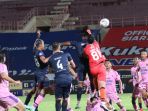 arema-fc-ditahan-imbang-persita-tangerang_20211028_002757.jpg