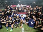 arema-fc-juarai-piala-presiden-2017_20170312_223943.jpg