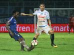 arema-fc-kalahkan-psis-semarang_20180126_152003.jpg