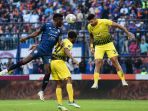 arema-fc-lolos-ke-semifial-piala-presiden_20220702_192842.jpg