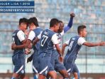 arema-fc-vs-bali-united_20181020_180643.jpg