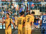 arema-fc-vs-mitra-kukar_20180324_180655.jpg
