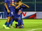 arema-fc-vs-sabah-fa-di-laga-piala-gubernur-jatim_20200212_085956.jpg