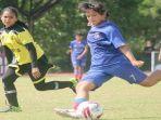 arema-fc-women-saat-melawan-tim-suryanaga-palembang.jpg