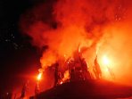 aremania-rayakan-hut-arema-ke-29_20160815_120437.jpg