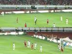 arhan-throw-in.jpg