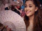 ariana-grande-di-musik-video-right-there.jpg