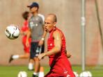 arjen-robben-gilatiannnn_20150717_210021.jpg