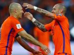 arjen-robben-n-wesley-sneijder_20170611_113759.jpg