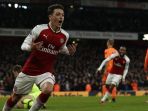 arsenal-mesut-oezil-vs-liverpool-2_20180123_085833.jpg