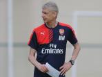 arsene-wenger-begayeeee_20150717_195312.jpg