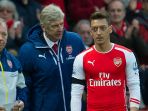 arsene-wenger-dan-mesut-oezil_20170109_174023.jpg