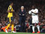 arsene-wenger-mantengggg_20160929_195734.jpg