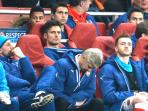 arsene-wenger-menunduk_20150319_120853.jpg