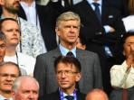 arsene-wenger-nontonbola_20160707_171248.jpg