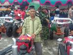 arsyad-daeng-pali-petani-takalar-traktor-menteri-pertanian_20160315_234746.jpg