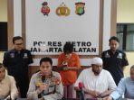 art-yunita-sari-pencurian-uang-di-atm-milik-majikan-rp-739-juta-di-pancoran-jakarta-selatan.jpg