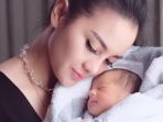 arti-nama-anak-pertama-rini-yulianti_20181105_185116.jpg