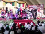 artis-dan-anak-yatim_20150705_164429.jpg