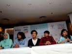 artis-dan-pendukung-sweety-berikan-hadiah-umroh_20150708_120609.jpg