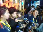 artis-peran-iko-uwais-bersama-istri-audy-item_20161002_170121.jpg