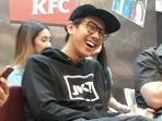 artis-peran-sekaligus-penyanyi-iqbaal-ramadhan_20180612_005956.jpg