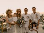 ashanty-aurel-dan-arsy-tampil-cantik-dalam-balutan-lace-dress_20180513_104719.jpg