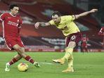 ashley-barnes-ketika-mencoba-melepaskan-tembakan-dan-diblok-arnold.jpg