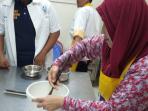 asiknya-belajar-buat-kue-taiwan_20160814_000950.jpg