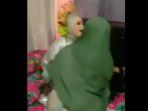 asni-menangis-menyaksikan-aswar-menangis.jpg