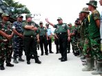 asops-panglima-tni-tinjau-lokasi-pembangunan-shelter_20160826_090957.jpg