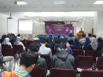 asrorun-niam-sholeh-saat-memberikan-materi-di-unj-jakarta.jpg