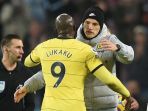 aston-villa-vs-chelsea-skor-1-3-lukaku-comeback_20211230_070822.jpg
