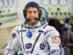 astronot-as-shane-kimbrough-akan-mencoblos-di-luar-angkasa-pada-pilpres-tahun-ini_20161108_165944.jpg