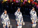 astronot-china-laksanakan-misi-90-hari-di-luar-angkasa.jpg