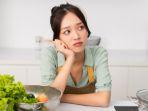Yuk, Simak Cara Mudah Atasi Rasa Insecure Karena Belum Bisa Masak!