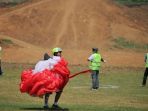 atlet-paralayang-beregu-putra-indonesia-aris-apriansyah_20180822_153821.jpg