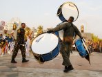 atraksi-marching-band-taruna-aal_20151105_022936.jpg