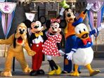 aturan-berpakaian-sebagai-karyawan-disneyland-mungkin-nggak-seceria-wajah-karakter-karakternya_20180322_090305.jpg