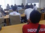 audiensi-warga-dengan-dprd-sumut_20160602_140120.jpg