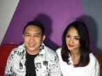 augie-fantinus-bersama-adriana-bustomi-istrinya.jpg