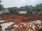 aula-smk-1-miri-sragen-ambruk.jpg