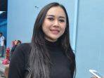aura-kasih-syuting-rumpi-no-secret_20171110_144916.jpg