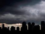 awan-cumulonimbus-di-jakarta_20170401_083737.jpg