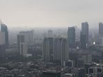 awan-gelap-menyelimuti-kota-jakarta-di-kawasan-perkantoran_20170130_034311.jpg
