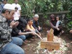 ayah-korban-susur-sungai-sleman.jpg