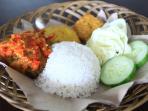 ayam-penyet_20160530_132517.jpg