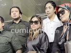 ayu-soraya-dan-tim-kuasa-hukum-1231.jpg